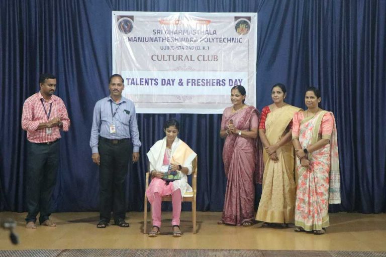 Alumna Pratiksha Honored by SDM Polytechnic for Achieving 9th Rank in VTU Civil Engineering  Examination 2024