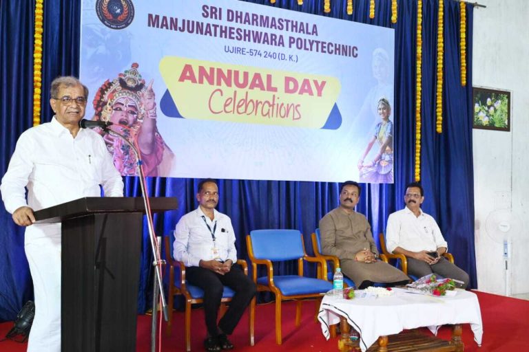 SDM Polytechnic Celebrates Annual Function with Inspiring Speeches